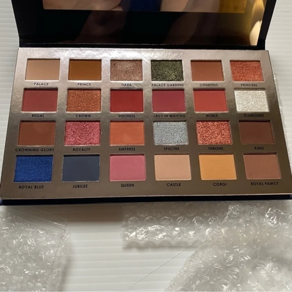 Lot of3 Beauties. Ciate Palette, Refreshments Body Cream, ‎ Popmask Steam masks